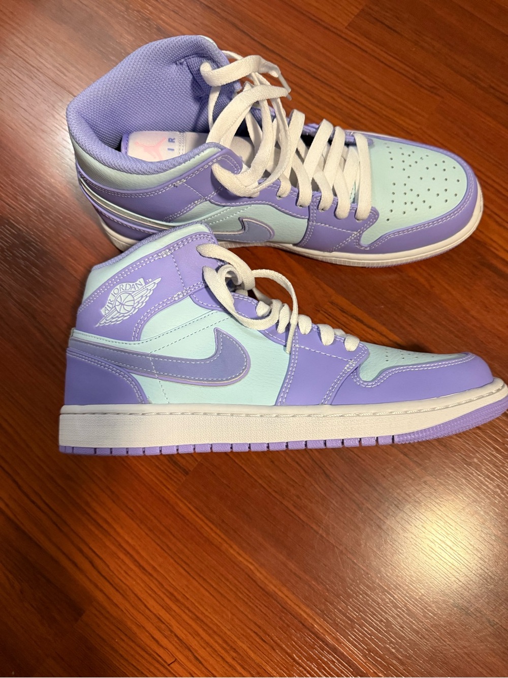 Jordan High-Top in Lavender and Mint